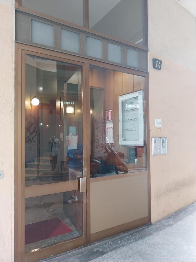 Kibilu - Via Stampa - City Centre - Duomo ミラノ エクステリア 写真